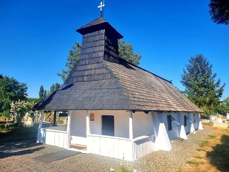 Biserica de lemn, Cebza — fotogrametrie cu drona și model 3D, măsurători cu stația totală și GNSS — Map Design